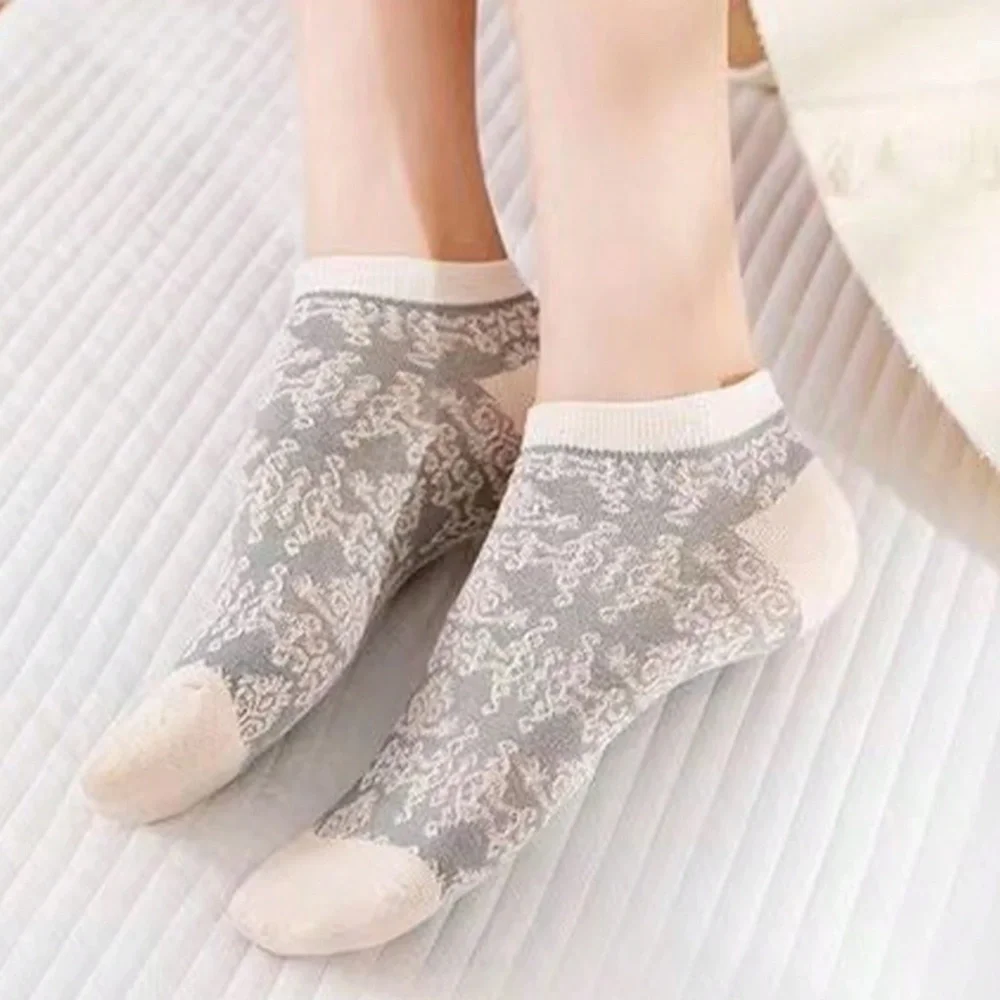 Cozy Textured Floral Print Color Block Socks Set